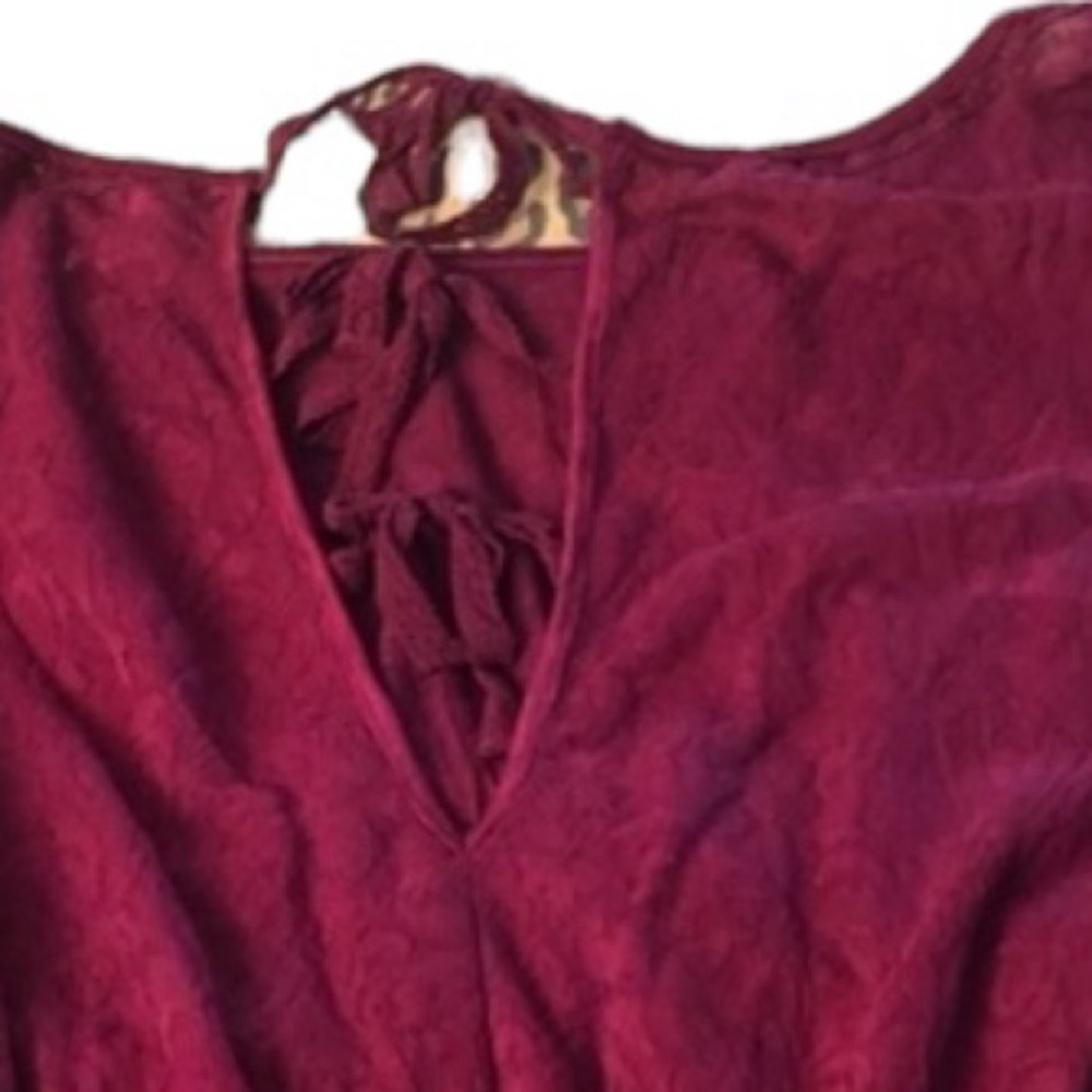 Free People size medium dark pink top with open back runs large NWT - Picture 10 of 12